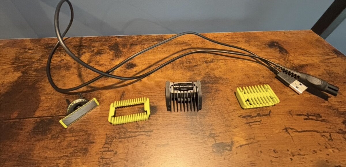 Philips OneBlade 360 accessories — combs and USB cable